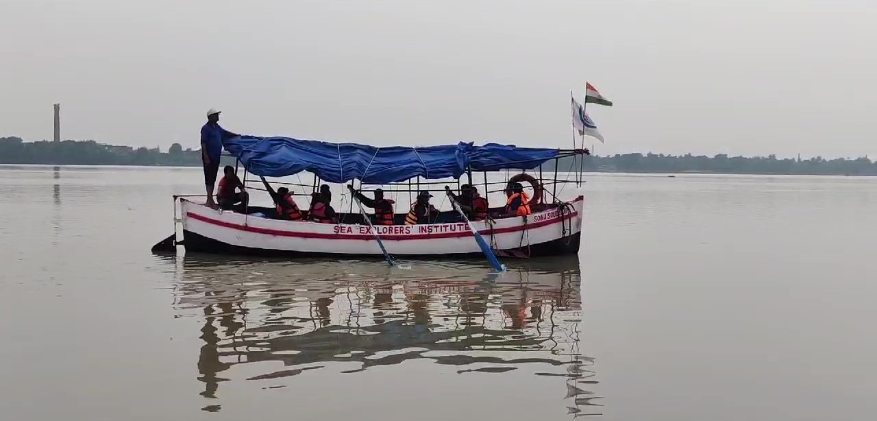 One day voyage by Seamanship Course, Batch No. 66