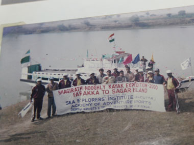Bhagirathi-Hoogly: Kayak Expedition(2000)